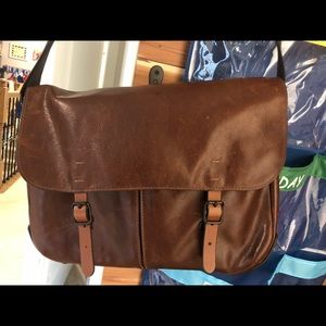 Fossil leather work bag. Excellent condition. Men or women’s